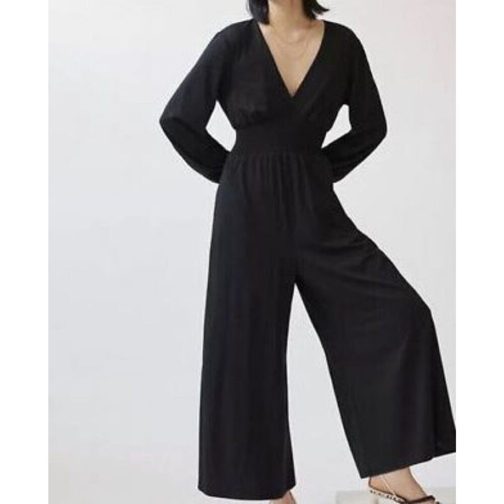 NWT Anthropologie Hutch Wide Leg V-Neck Black Jumpsuit Size Medium Retail $170